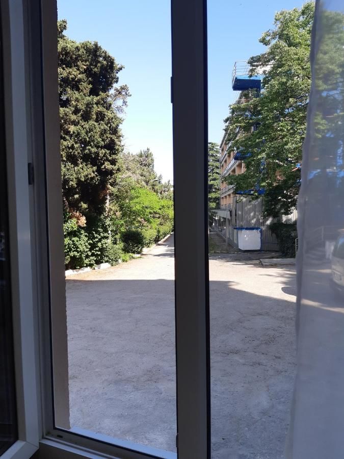 Гостиница Гостевой Дом Алвис Алушта