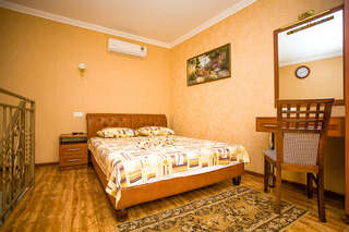 Гостиница Алвис Алушта Двухуровневые апартаменты-5