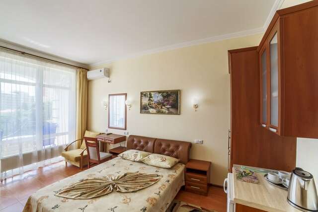 Гостиница Алвис Алушта-160