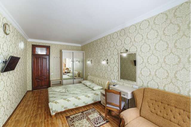 Гостиница Алвис Алушта-92